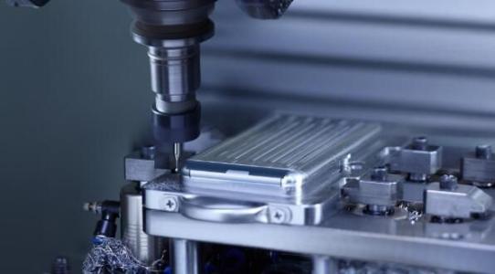 廣西智能無(wú)觸點(diǎn)穩(wěn)壓器—如何解決電壓不穩(wěn)造成產(chǎn)品的瑕疵問(wèn)題